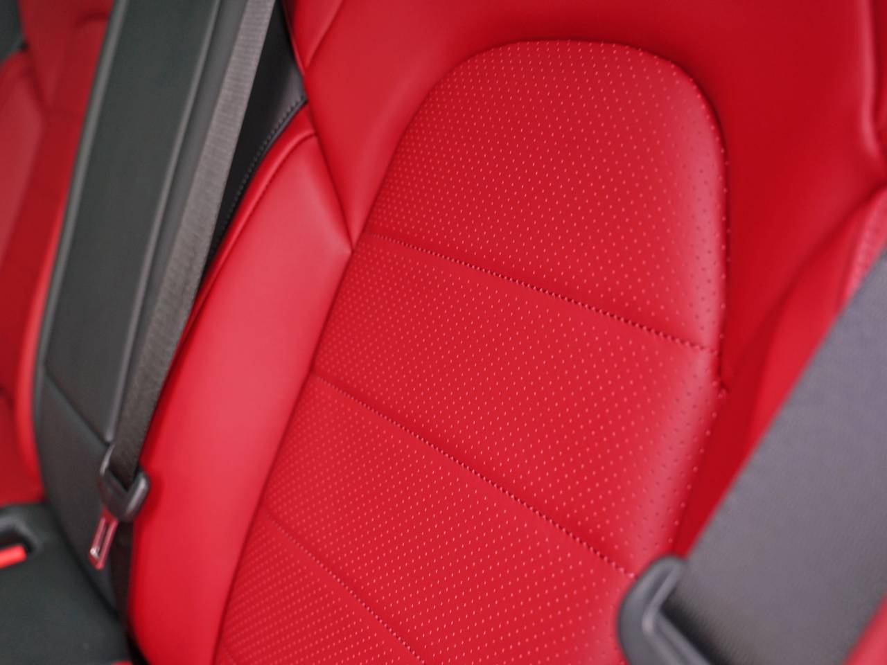 Panamera (4) image 21