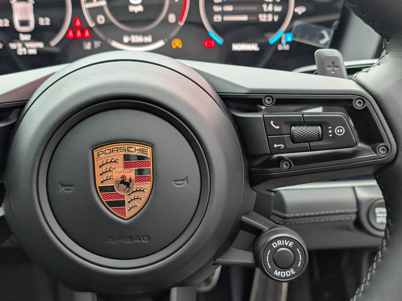 Panamera (4) image 34