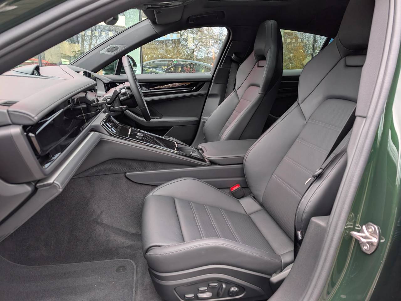 Panamera (4) image 05