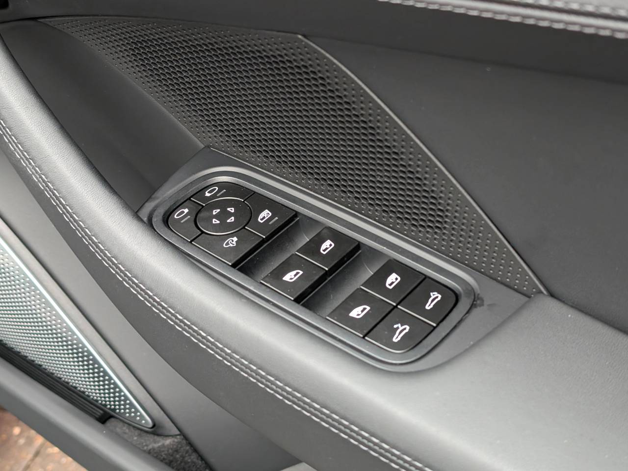 Panamera (4) image 26