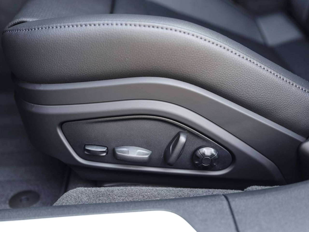 Panamera (6) image 34