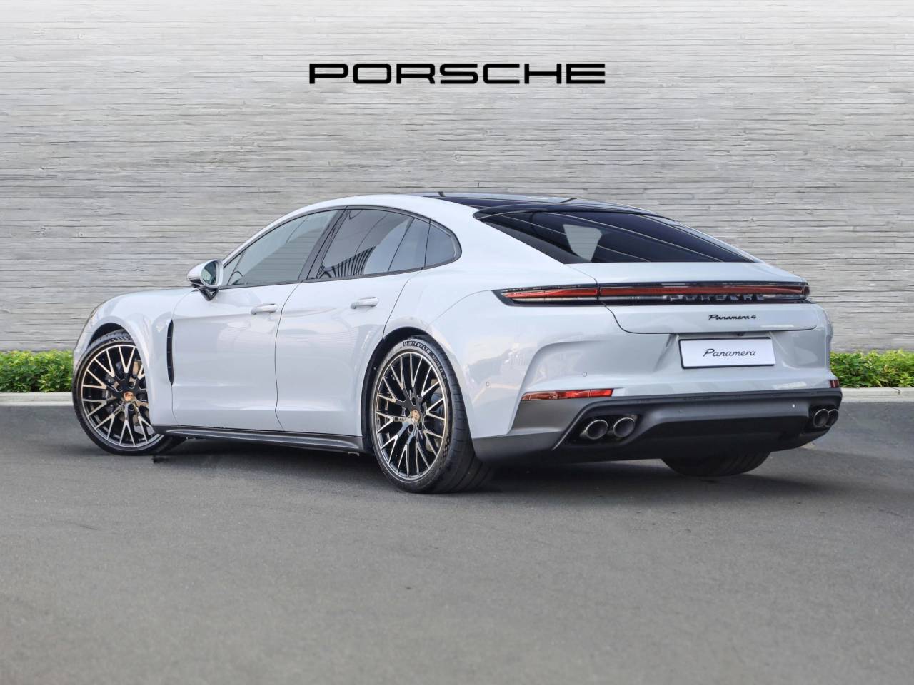 Panamera (6) image 02