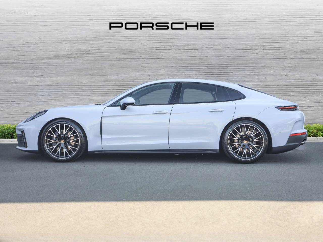 Panamera (6) image 03