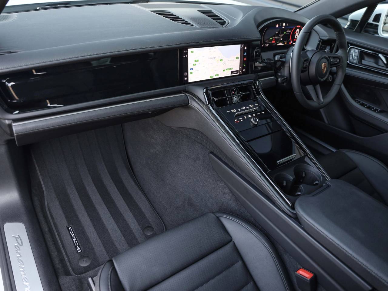 Panamera (6) image 04
