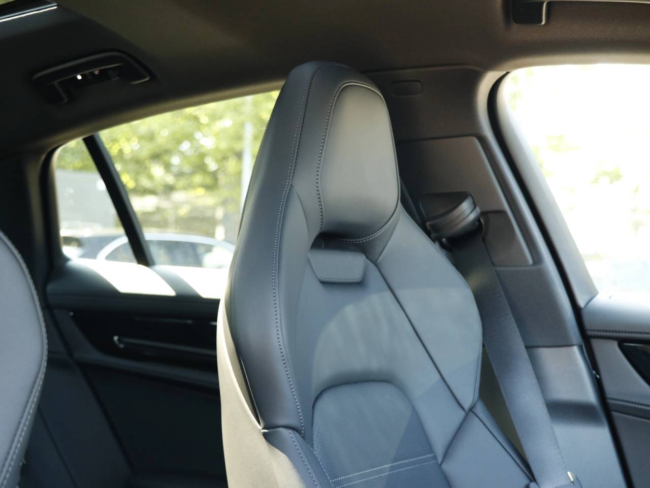 Panamera (3) image 25