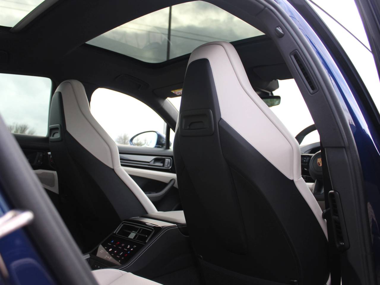 Panamera (3) image 21