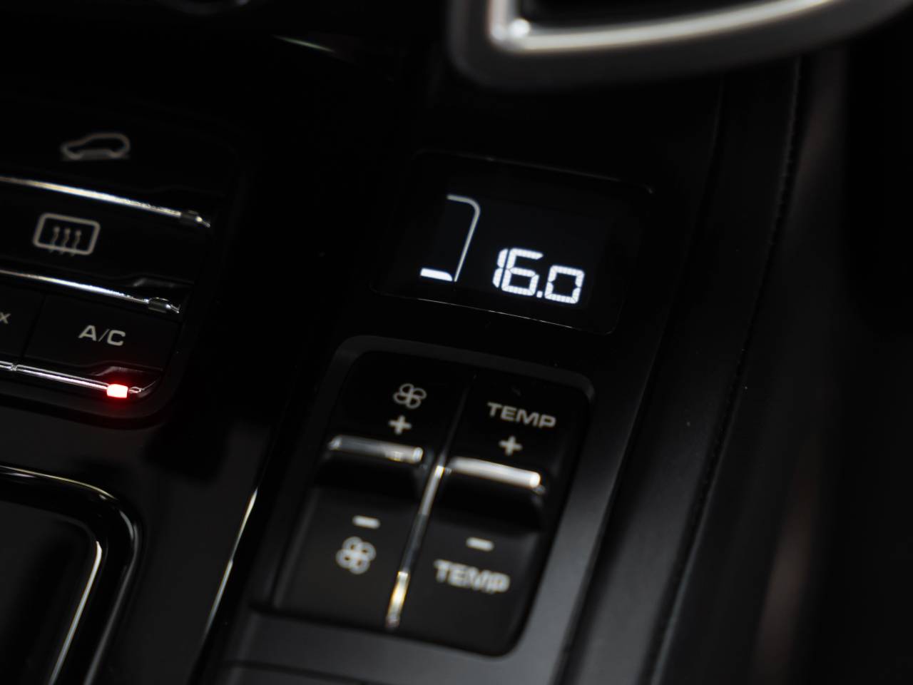 Cayenne D V6 PLATINUM EDITION TIPTRONIC S (3) image 34