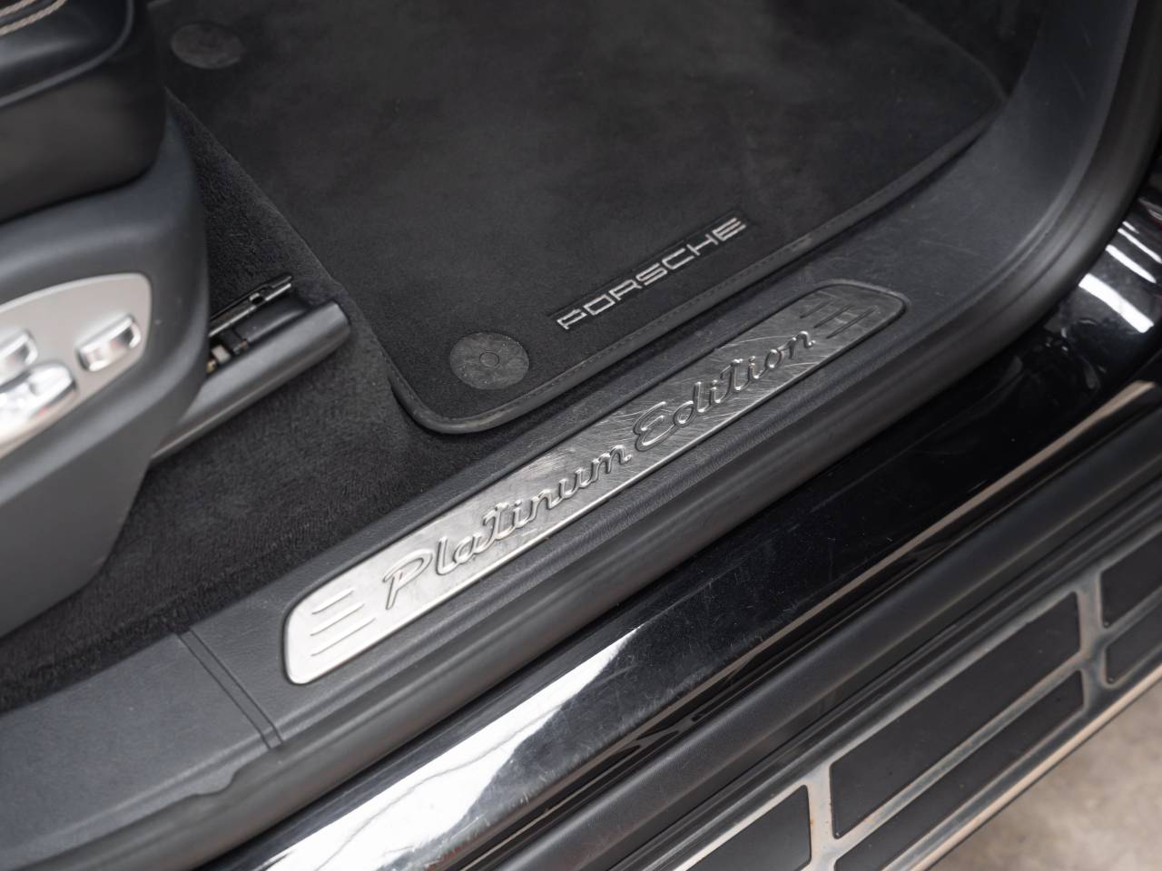Cayenne D V6 PLATINUM EDITION TIPTRONIC S (3) image 39