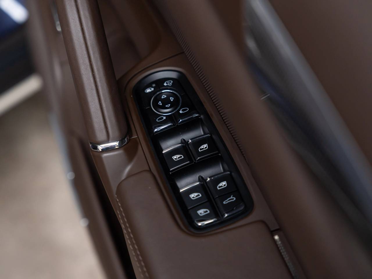 Cayenne S E HYBRID TIPTRONIC (1) image 24