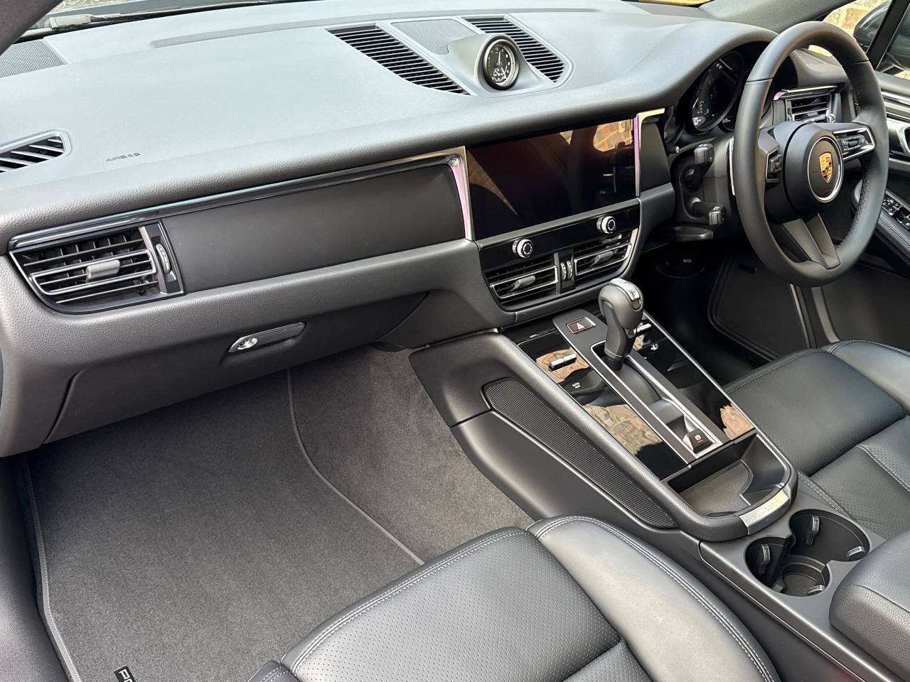 Macan (78) image 20