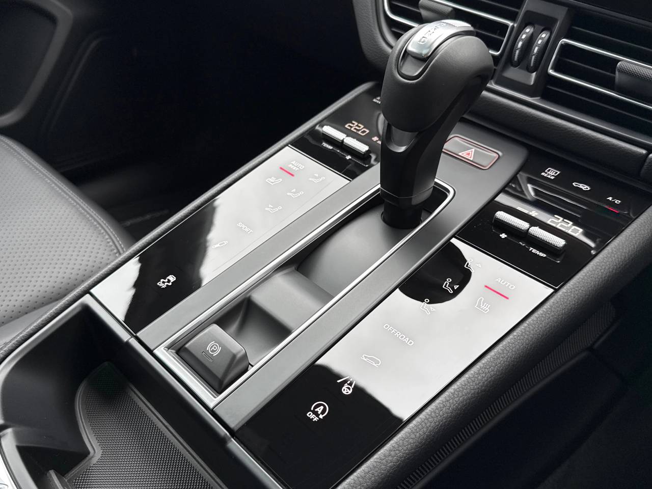 Macan (78) image 28