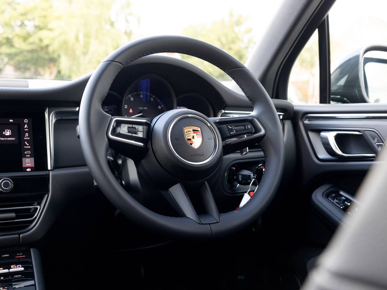 Macan (91) image 71