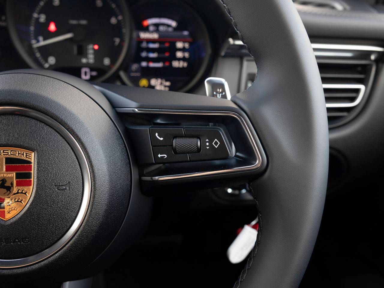 Macan (91) image 40