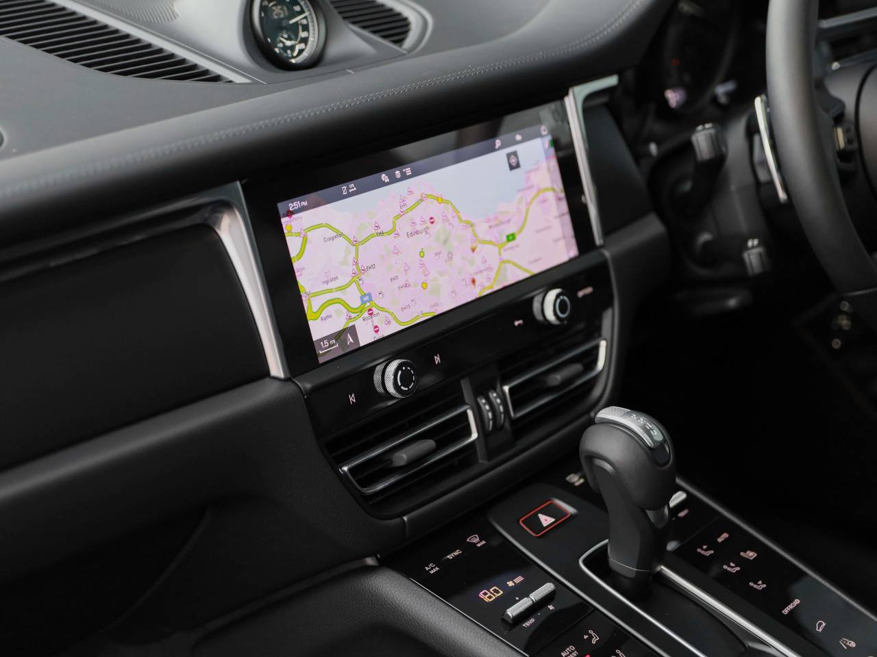 Macan (26) image 25