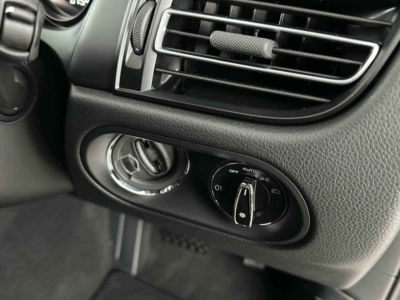Macan (57) image 24