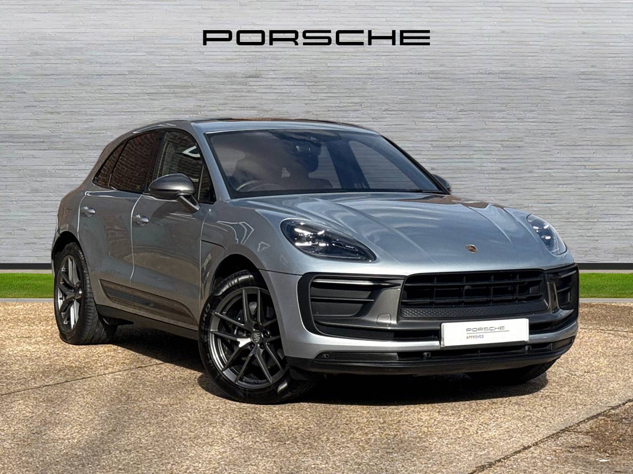 Macan T PDK