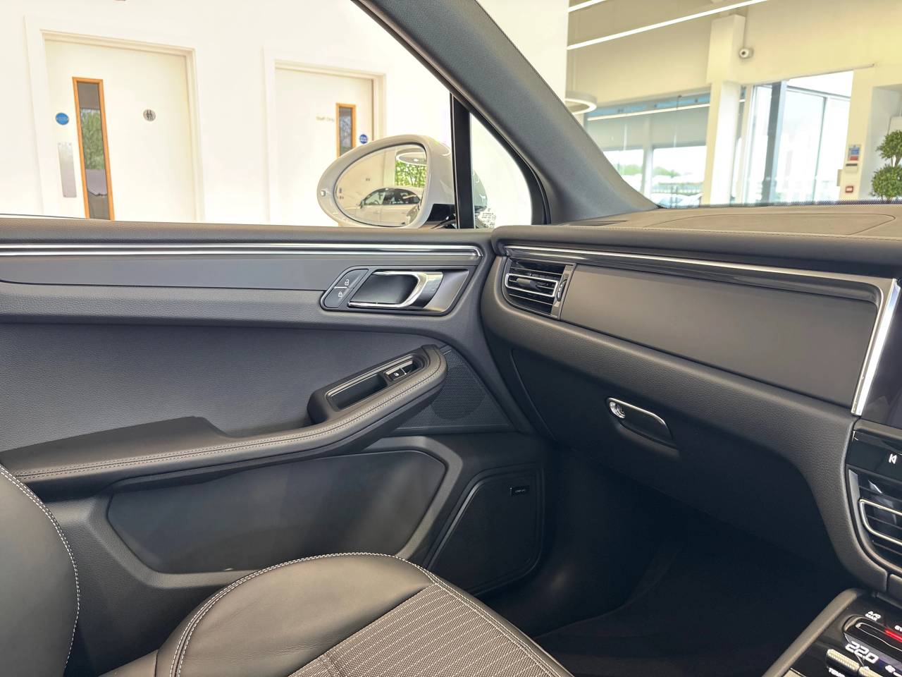 Macan (17) image 37