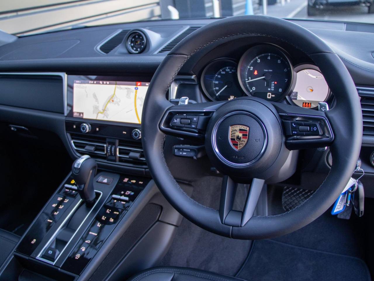 Macan (64) image 14