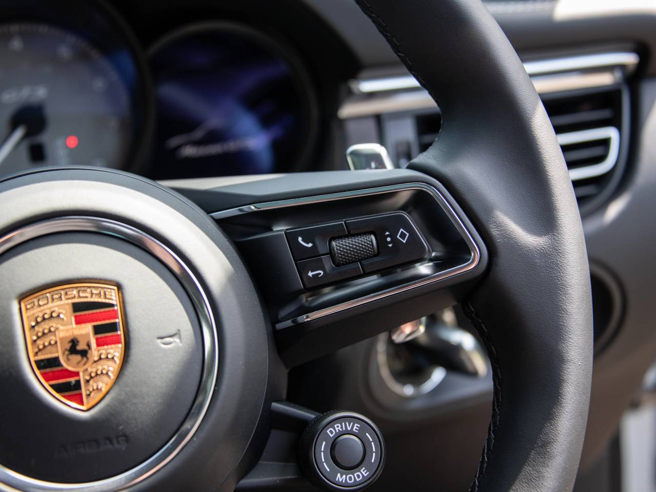 Macan (71) image 40
