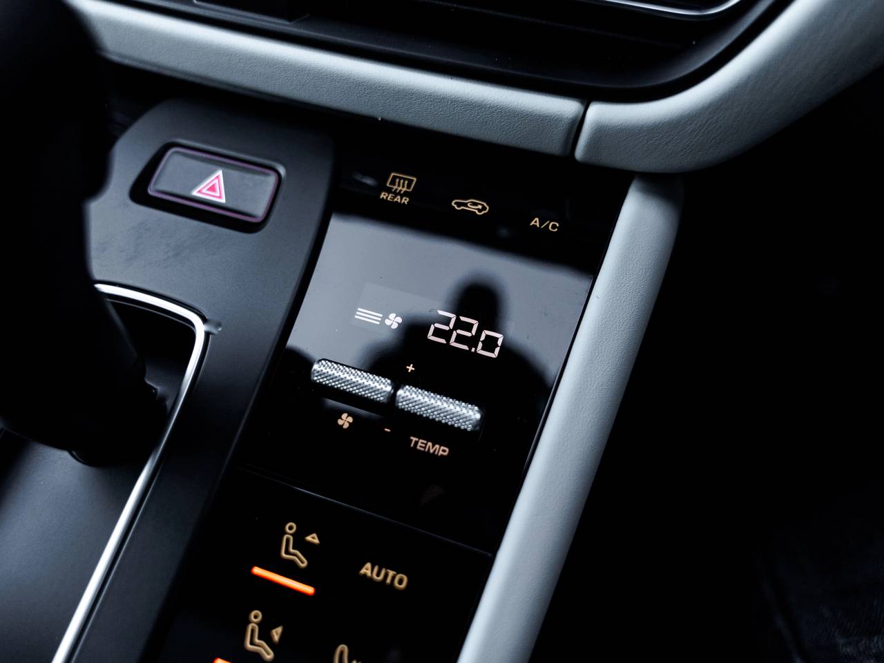 Macan (42) image 25
