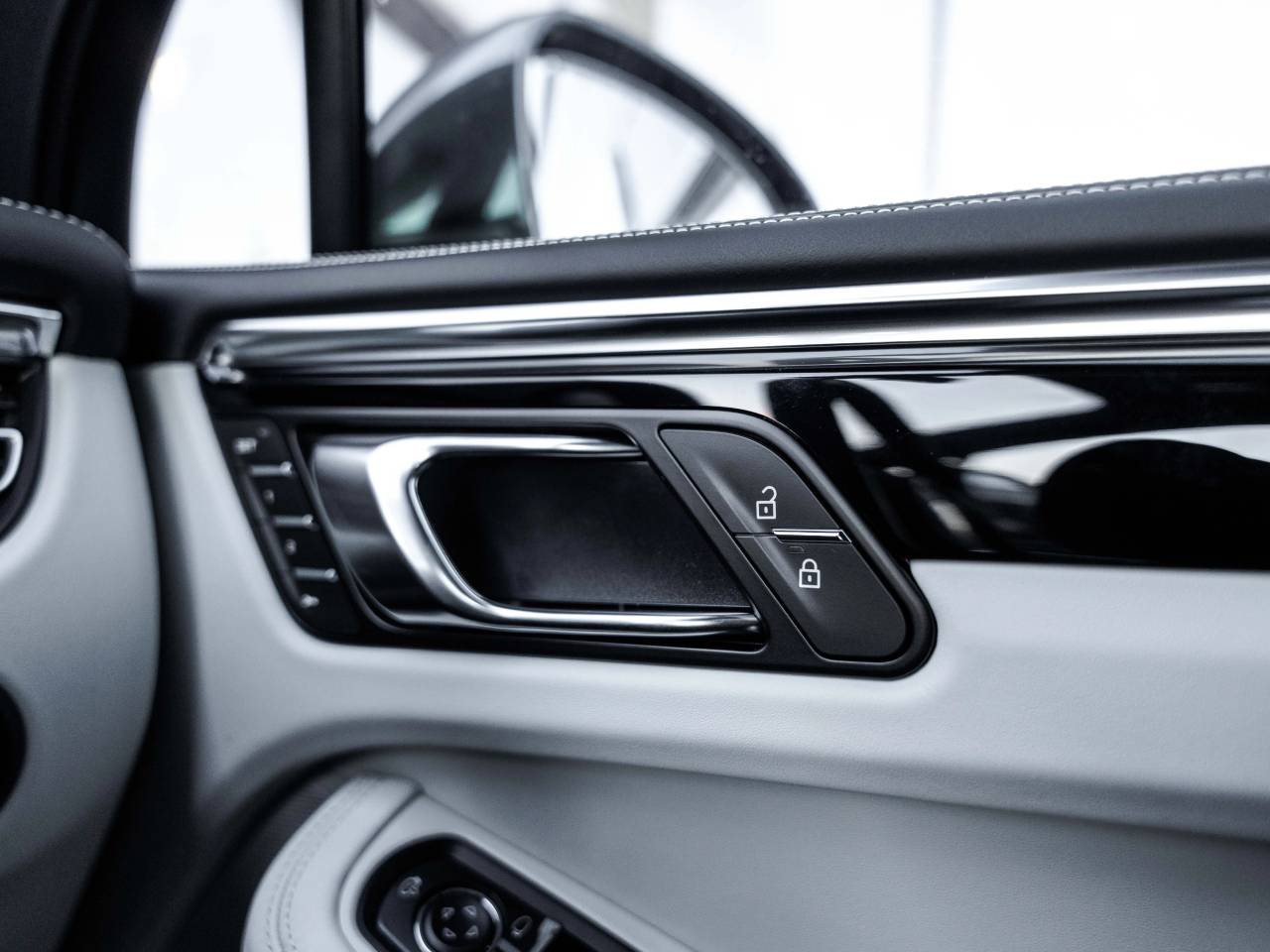 Macan (42) image 34
