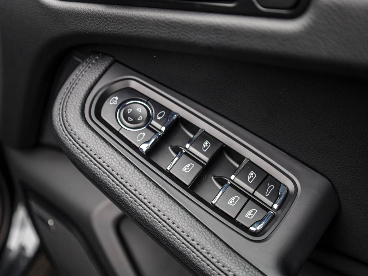 Macan (72) image 30
