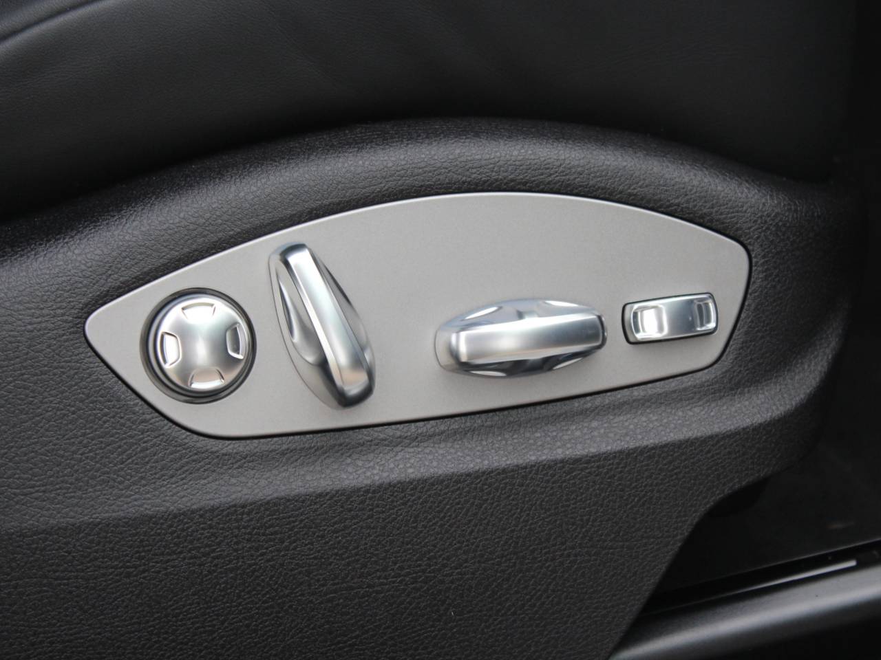 Macan (30) image 30