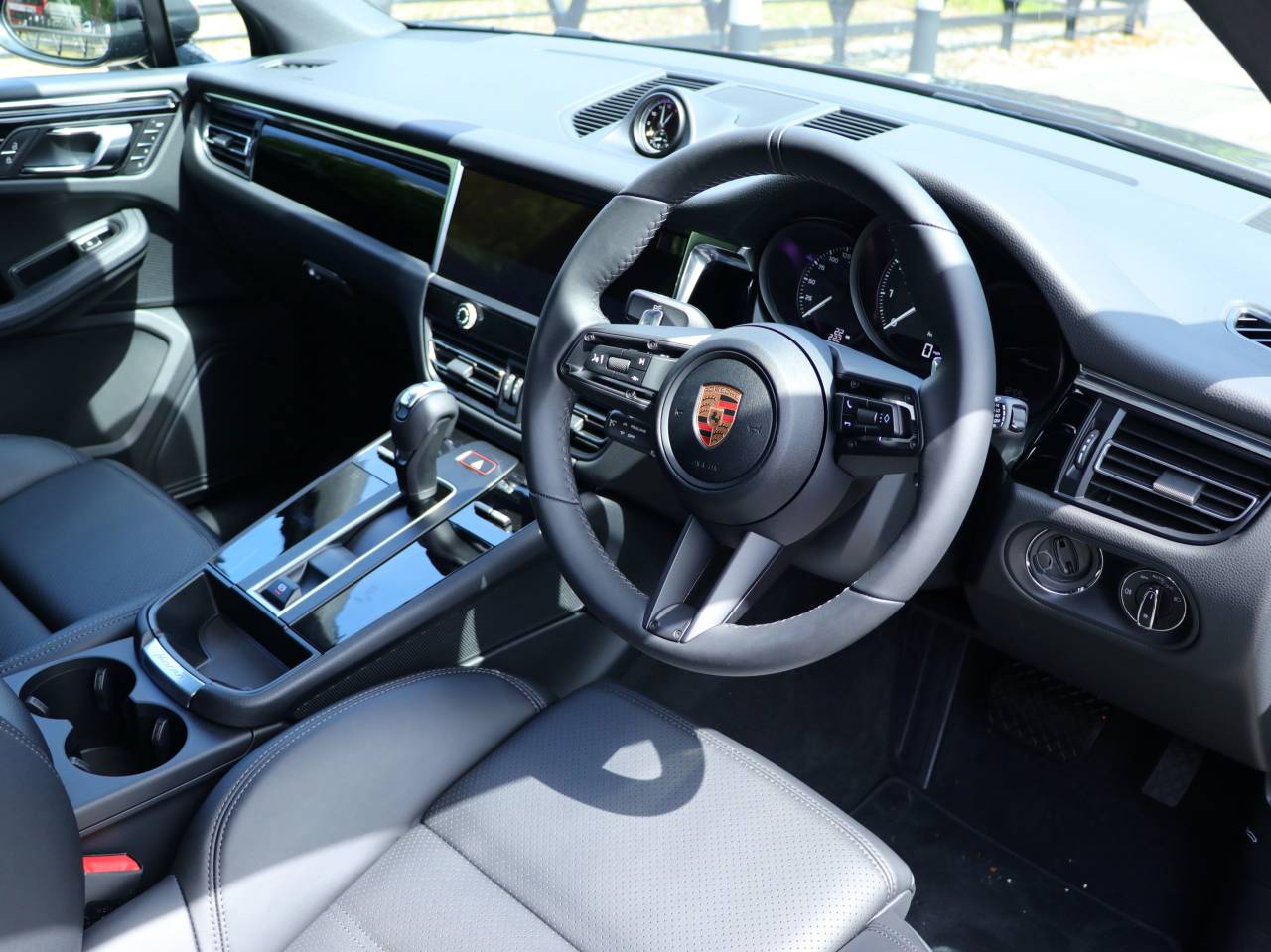 Macan (46) image 04