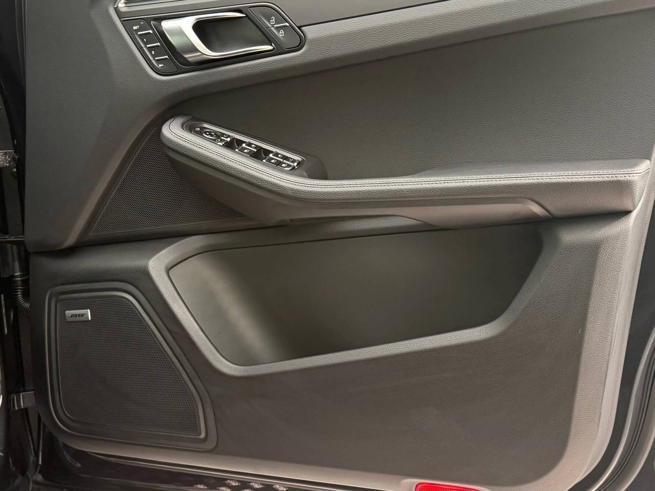 Macan (82) image 18