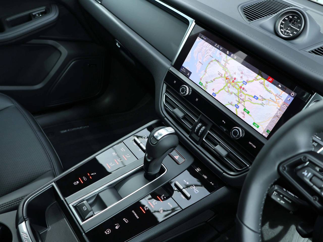 Macan (74) image 17