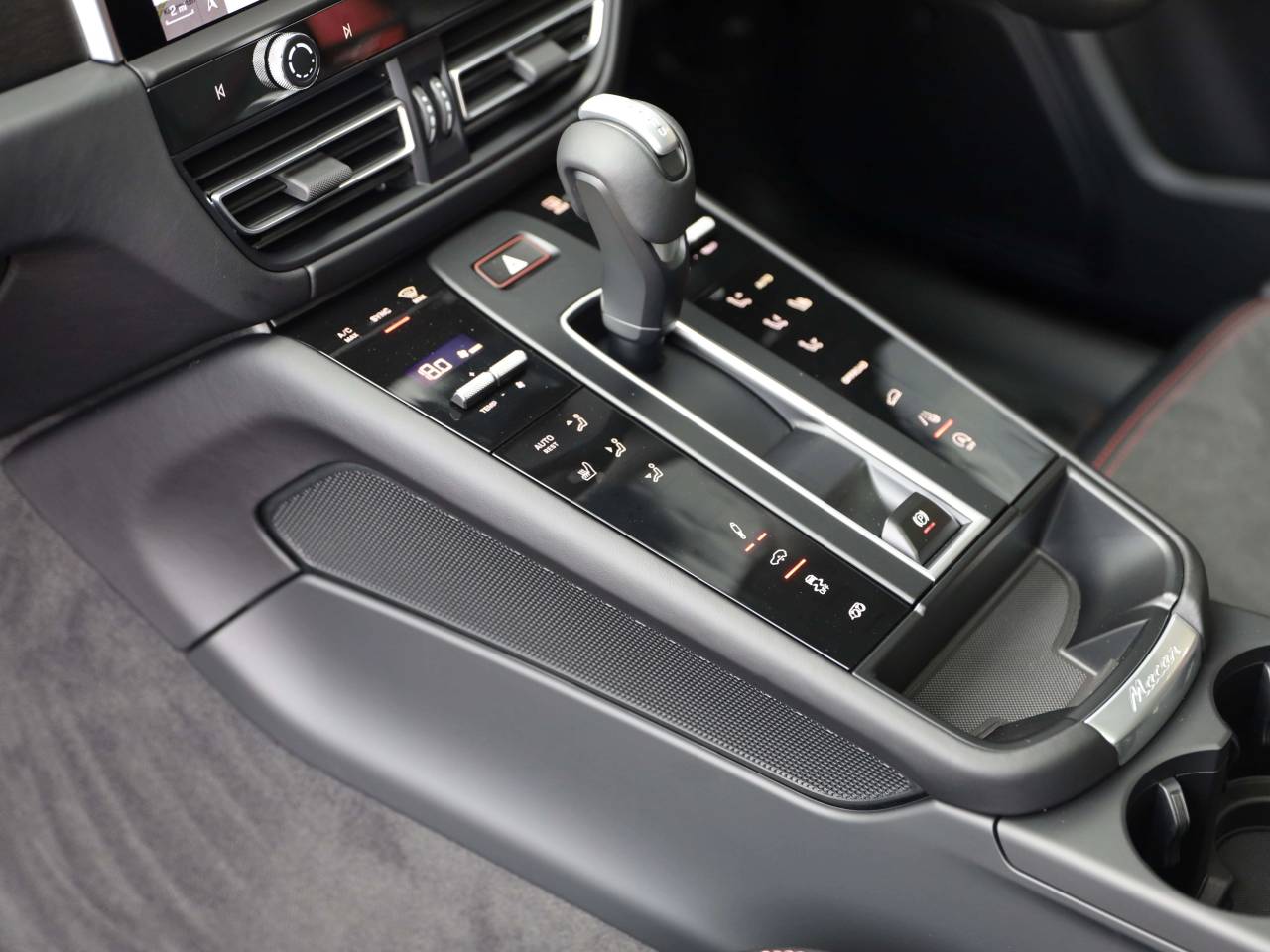Macan (56) image 26
