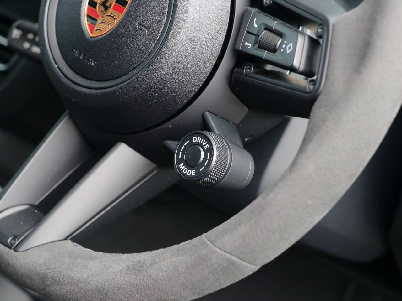 Macan (54) image 37