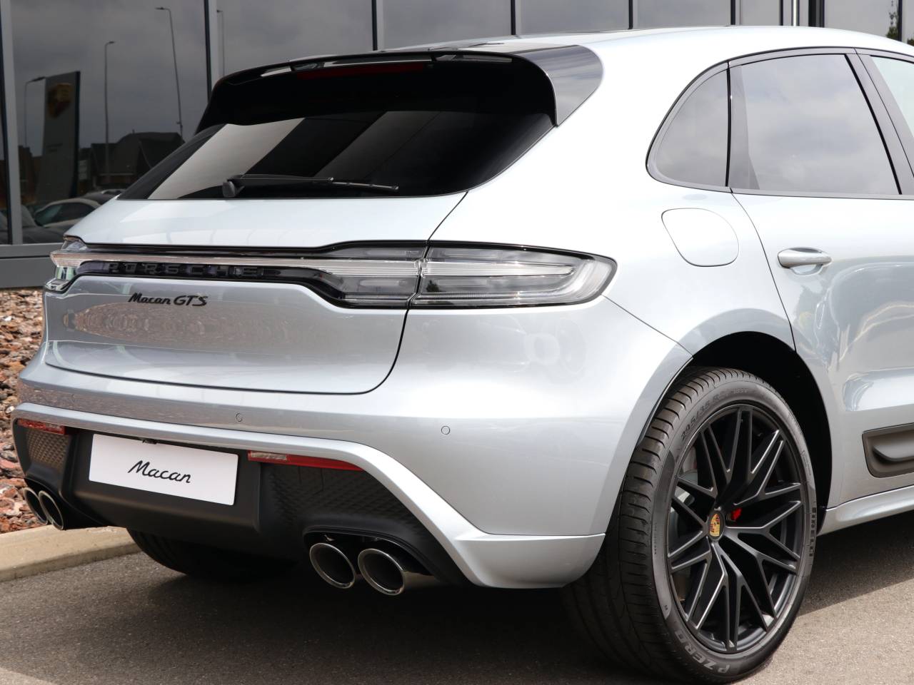 Macan (54) image 09