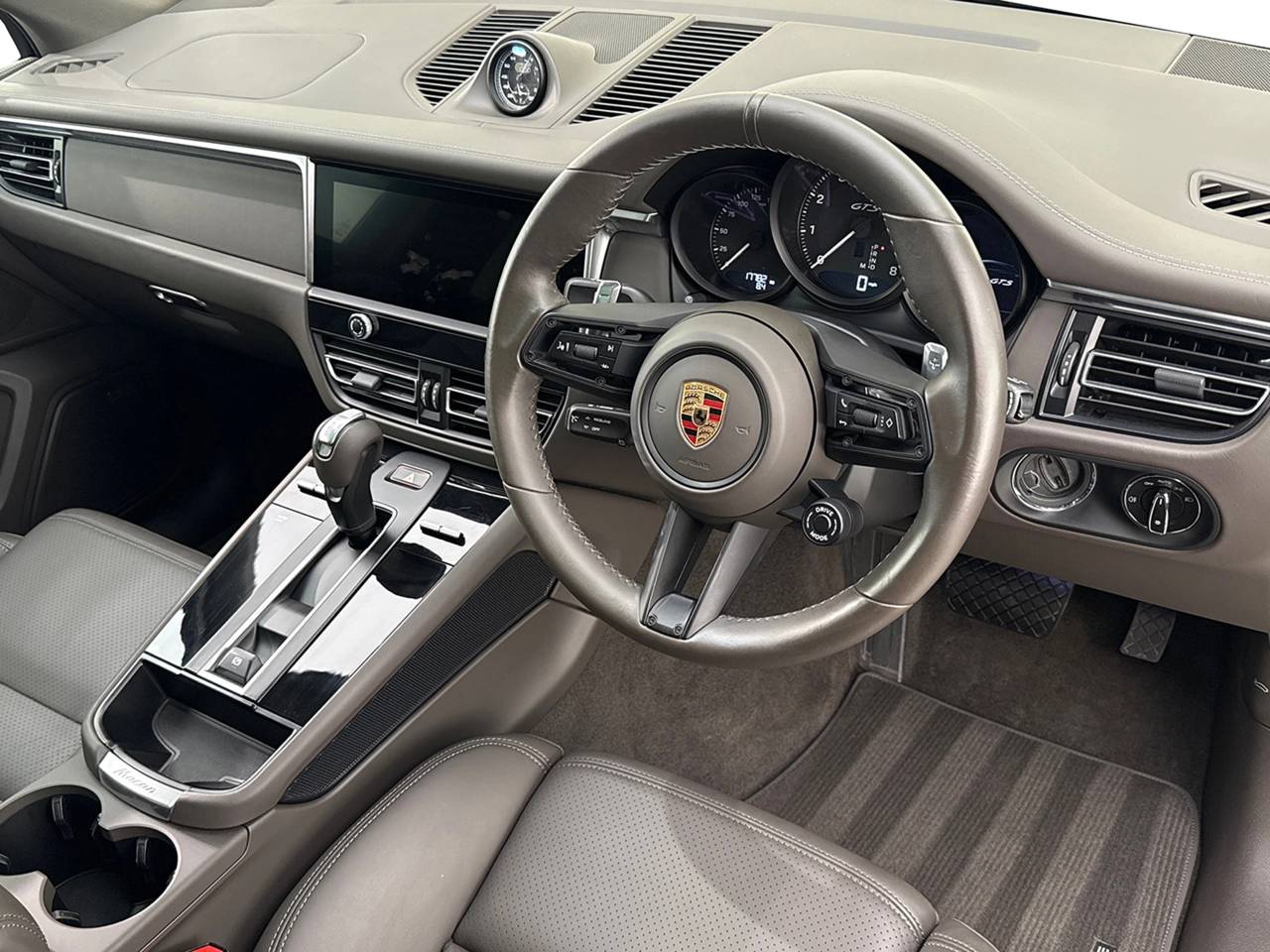 Macan GTS PDK (110) image 04