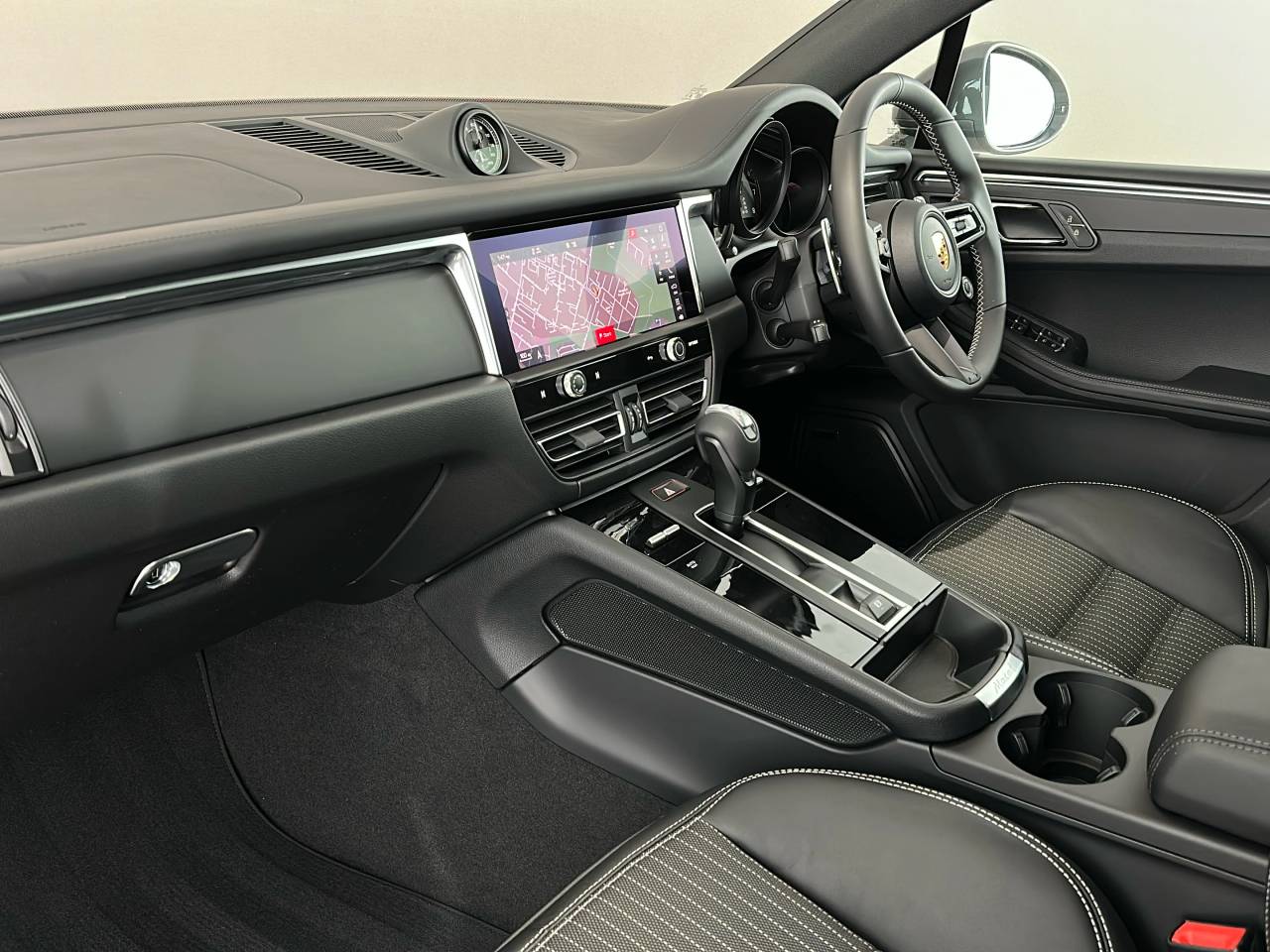 Macan (54) image 11