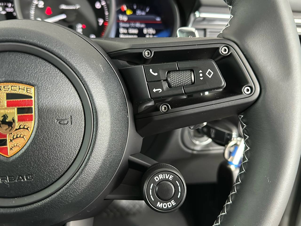 Macan (54) image 33