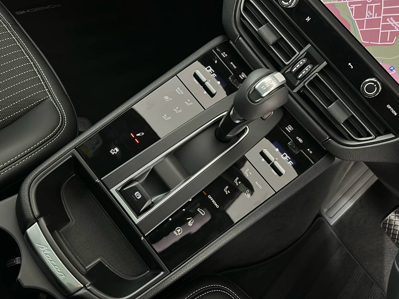Macan (54) image 31