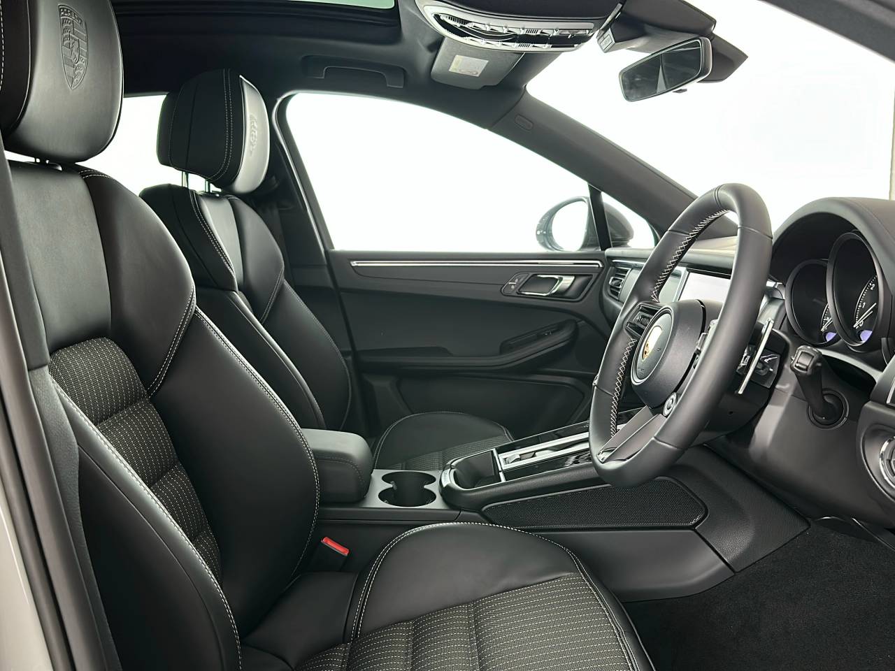 Macan (54) image 21