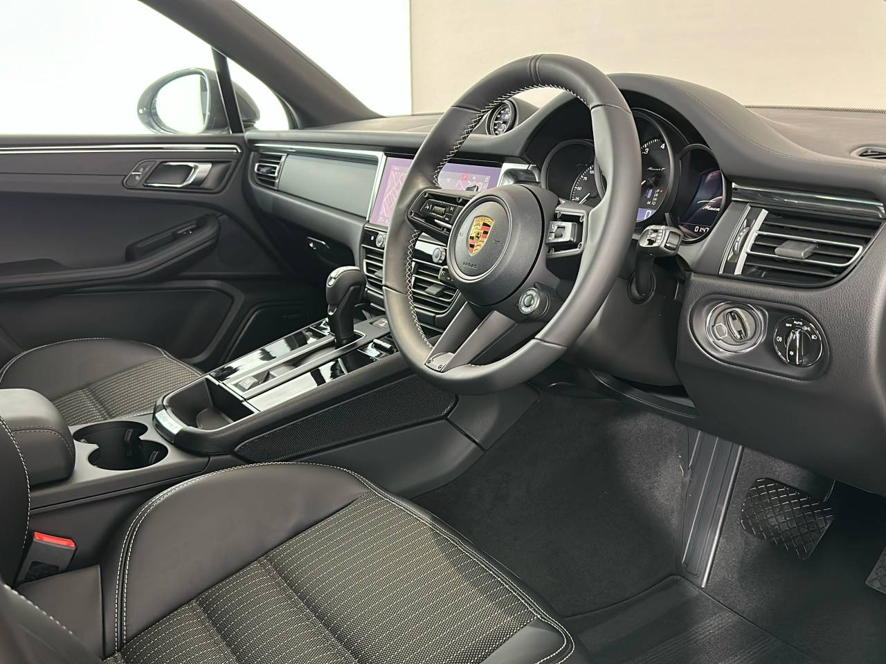 Macan (54) image 34