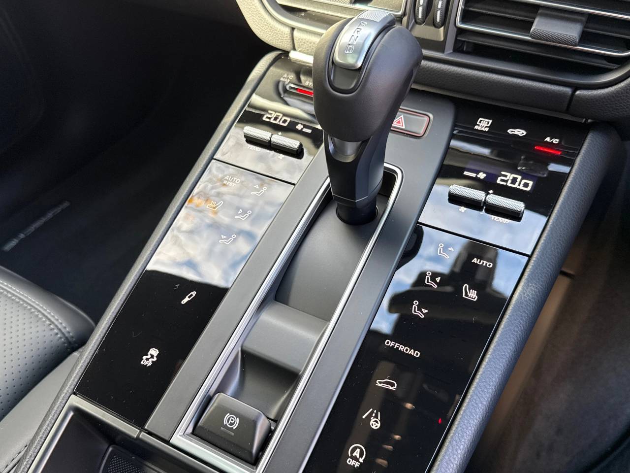 Macan (66) image 22
