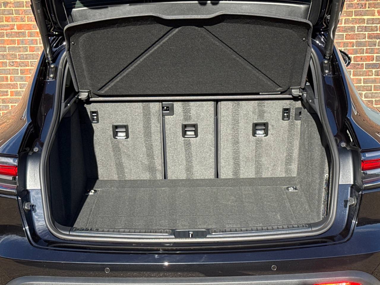 Macan (66) image 15