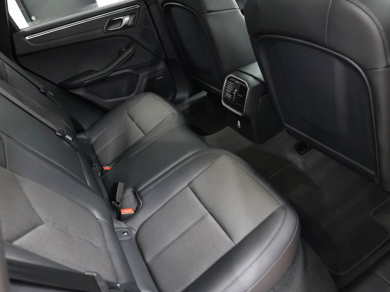 Macan (25) image 32