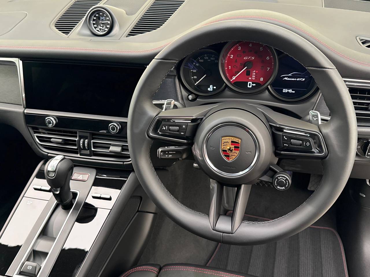 Macan (96) image 19