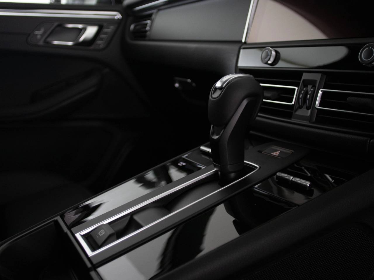 Macan (24) image 55