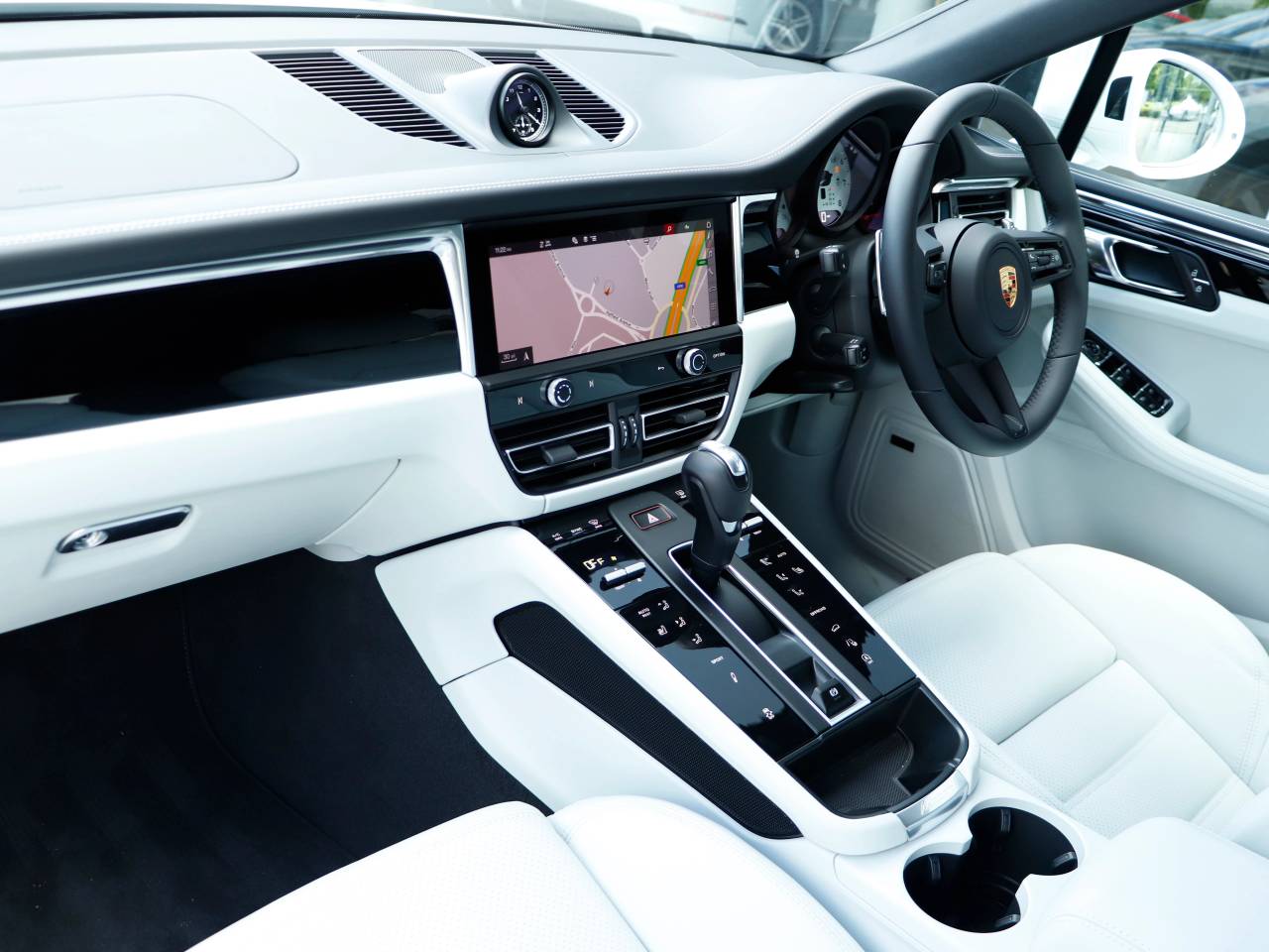 Macan (71) image 15
