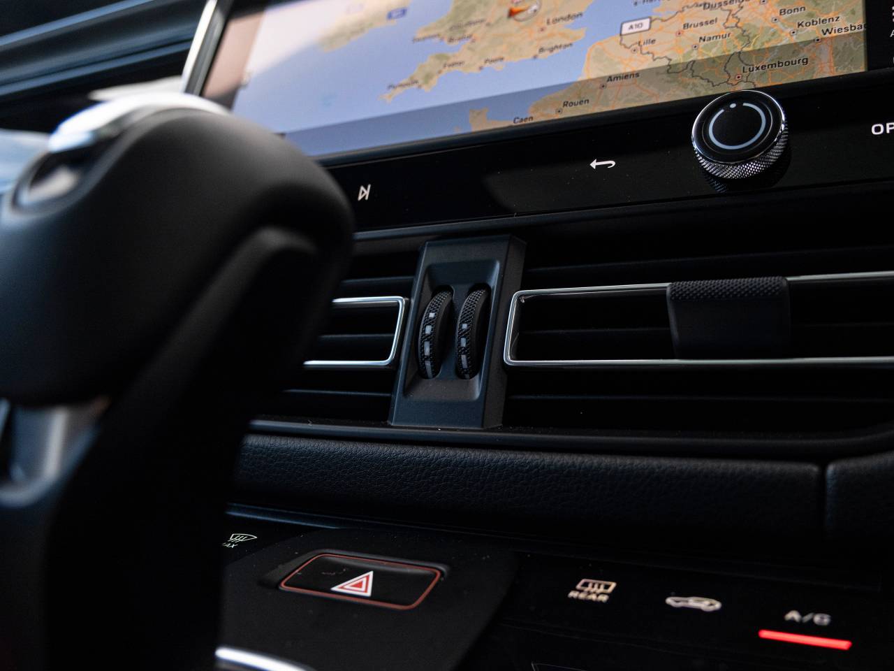 Macan (95) image 17
