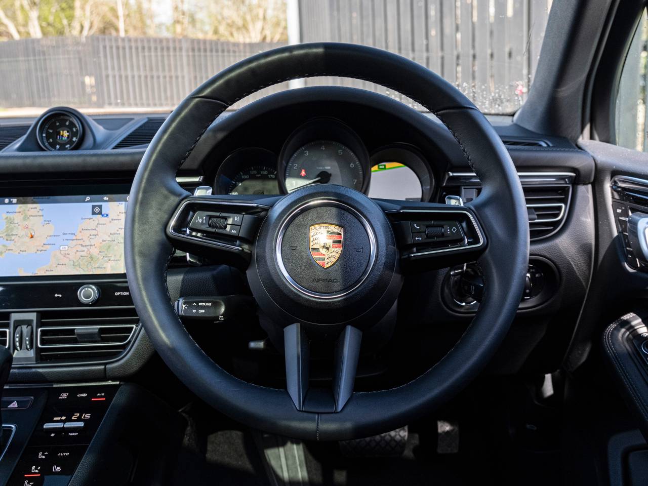 Macan (95) image 13