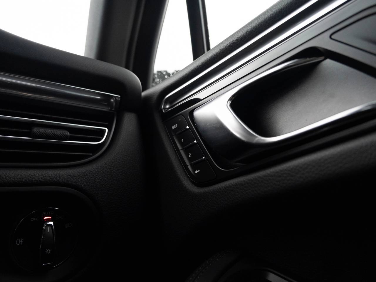 Macan (95) image 37