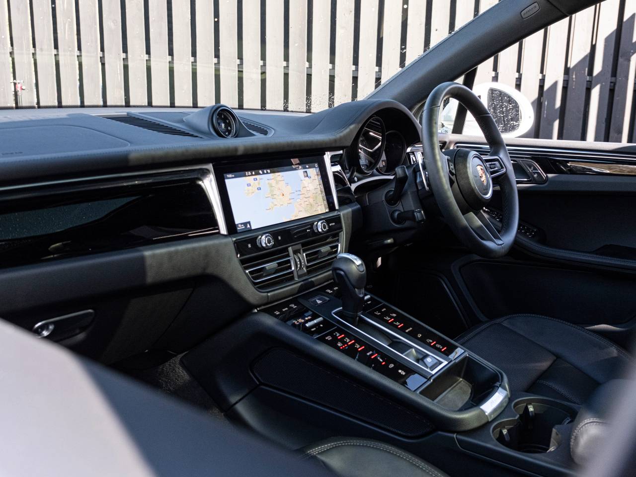 Macan (95) image 14