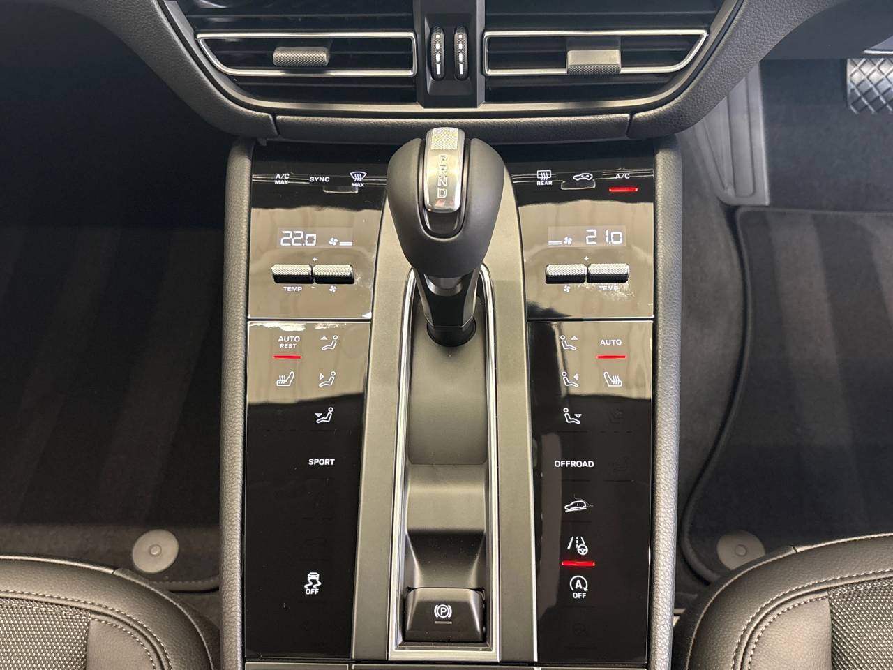Macan (11) image 28